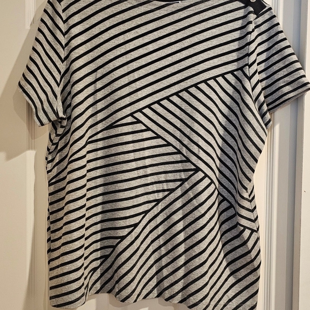 Karen Scott Black and Gray Striped Short Sleeve Top